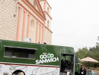 Good Samwich ribbon-cutting