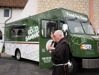 Good Samwich ribbon-cutting