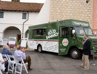 Good Samwich ribbon-cutting