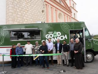 Good Samwich ribbon-cutting
