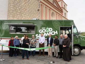 Good Samwich ribbon-cutting