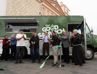 Good Samwich ribbon-cutting