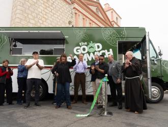 Good Samwich ribbon-cutting