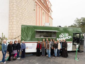 Good Samwich ribbon-cutting