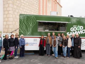 Good Samwich ribbon-cutting