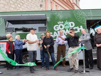 Good Samwich ribbon-cutting